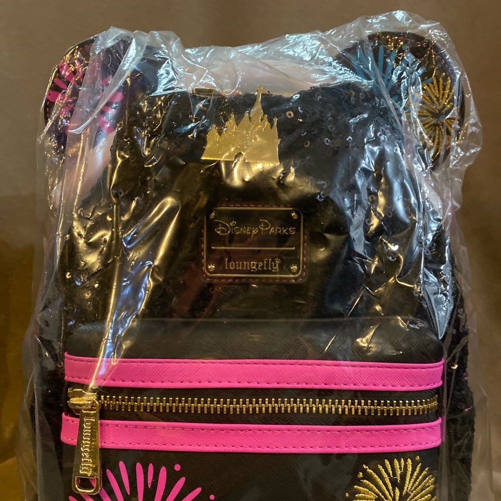 MMMA Fireworks Loungefly Bag 2020 Grand Finale 12/12 - Picture 5 of 6